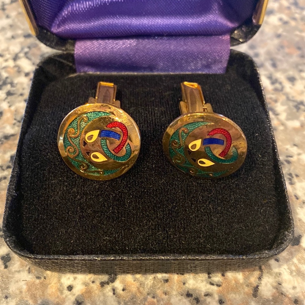 Authentic Irish Cufflinks‎